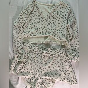 FREE PEOPLE PRINT LOUNGE SET